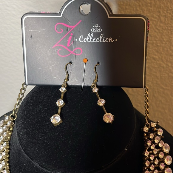 Paparazzi Zi Collection Necklace and Earring set. Brand new/never worn. - Picture 2 of 3